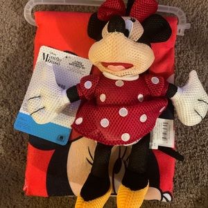 Minnie Mouse towel and toy